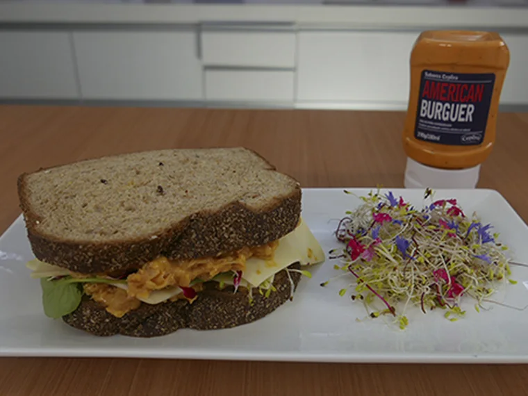 Sanduíche Vegetariano com American Burguer