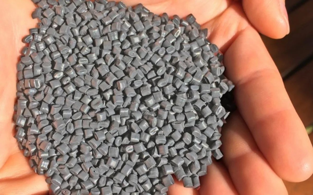 Cepêra aposta em economia circular transformando suas embalagens em porta-talheres, bolsas e paletes